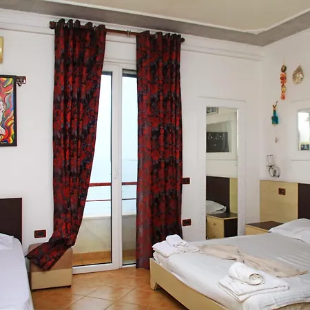 Edurres Beachfront Studio 2 Durrës