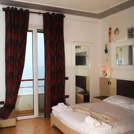Apartament Edurres Beachfront Studio 2